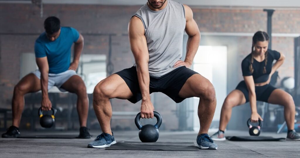 crossfit dla początkujących ćwiczenia z kettlebell