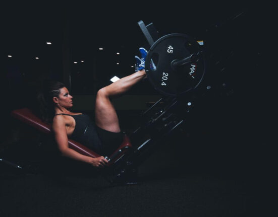 ćwiczenia na uda i łydki