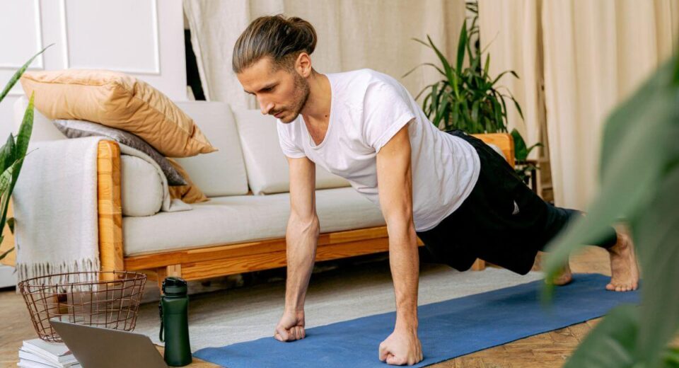 ćwiczenia siłowe w domu