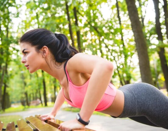 Jak poprawnie robić pompki